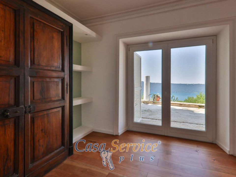 Villa i Castel Gandolfo, Rome - bilde 1