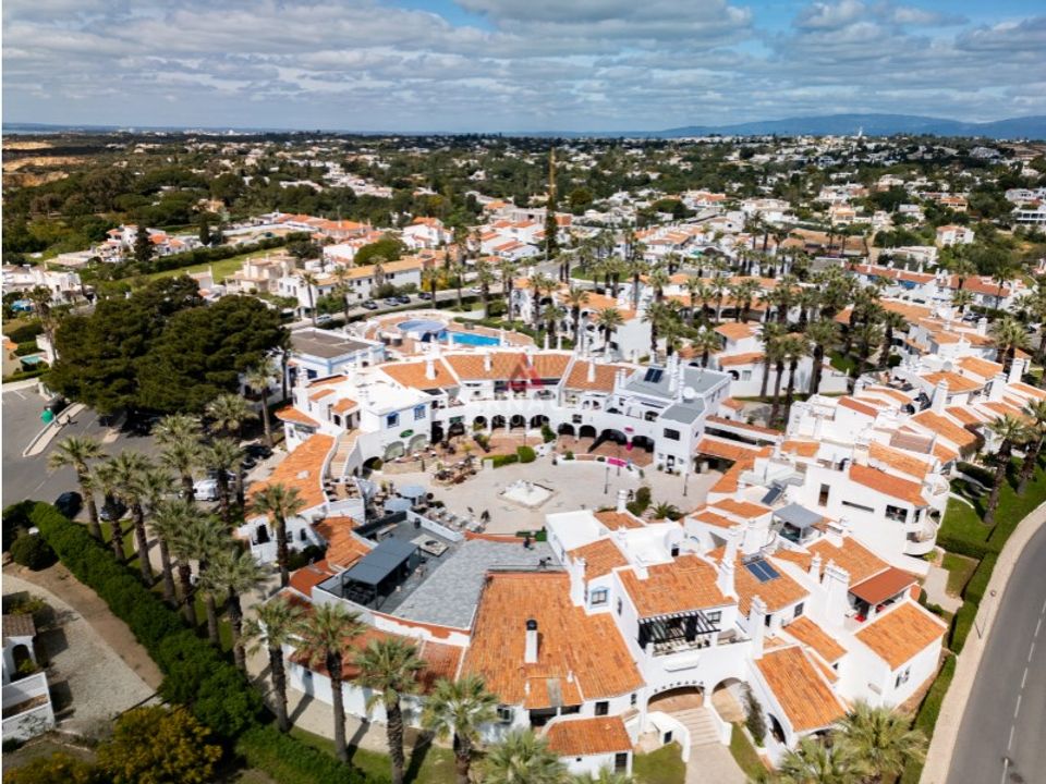 Erhvervsejendom i Lagoa, Faro - foto 1