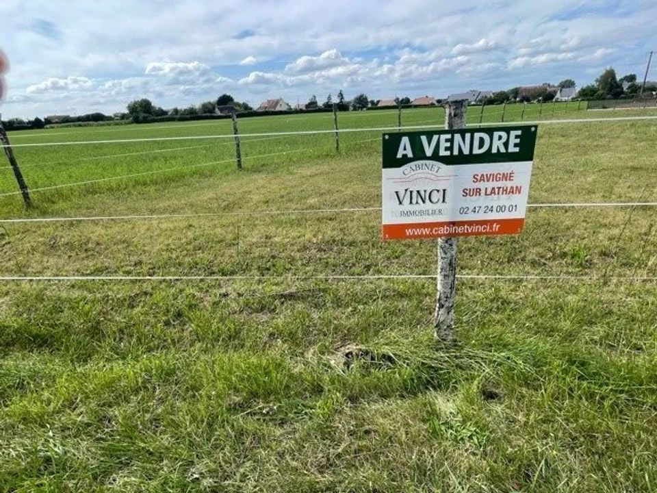 Helårsgrund i Savigné-sur-Lathan, Indre-et-Loire - foto 1