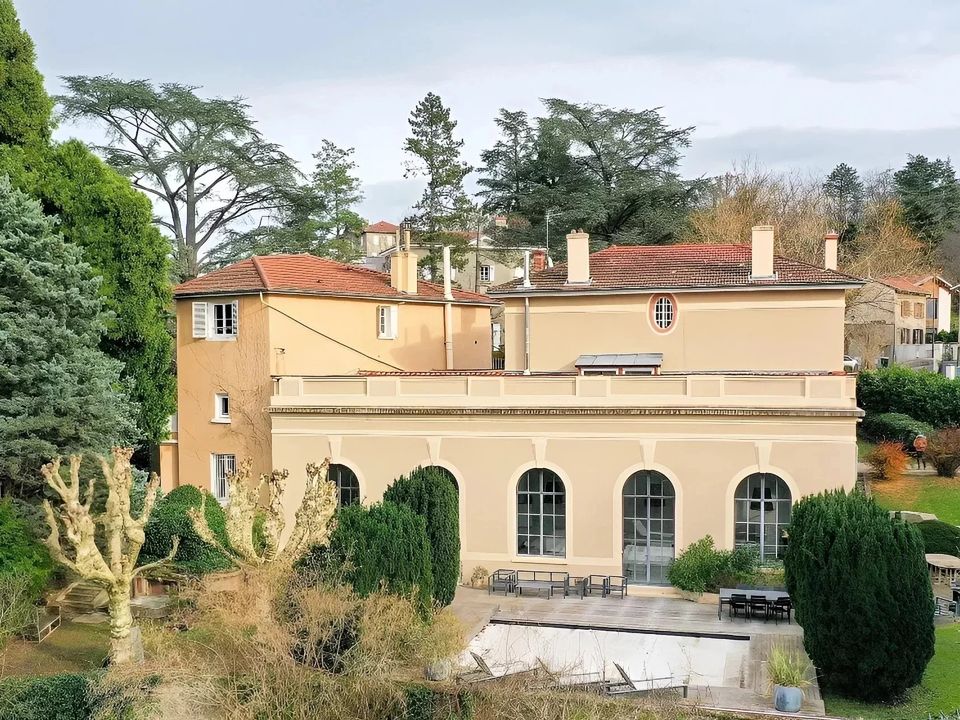 Villa i Charbonnières-les-Bains, Rhone - foto 1