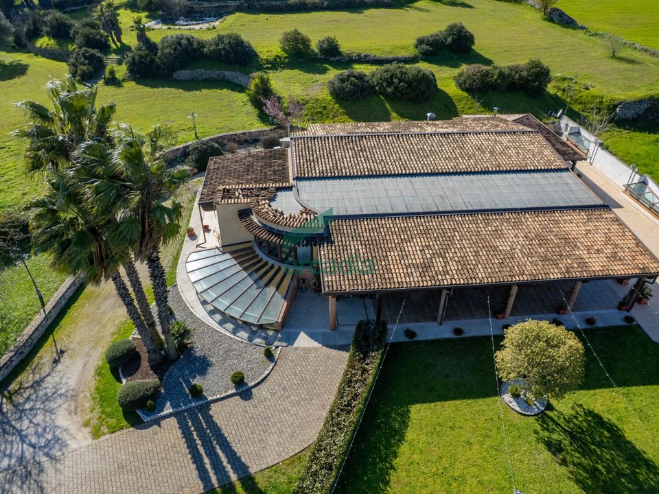 Erhvervsejendom i Gioia del Colle, Bari - foto 2