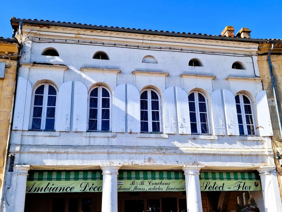 Erhvervsejendom i Sauveterre-de-Guyenne, Gironde - foto 1