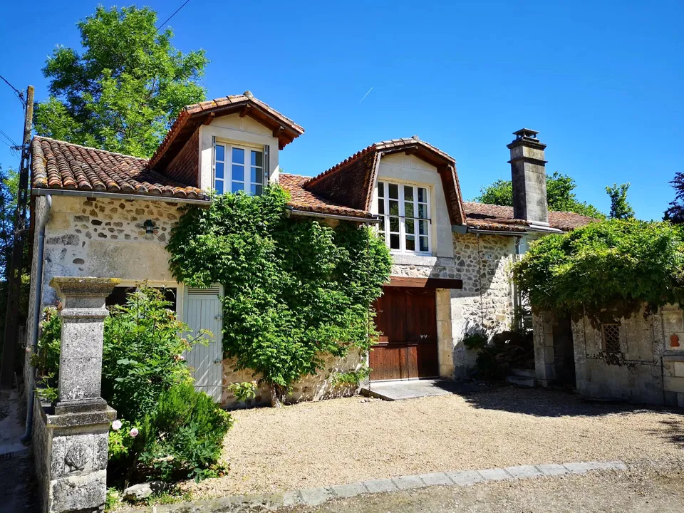 Villa i Champeaux-Et-La-Chapelle-Pommier, Dordogne - bilde 1