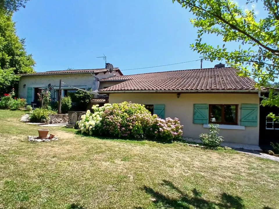 Villa i Les Essards, Charente - foto 1