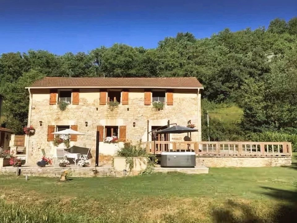 Villa in Villeneuve, Aveyron - photo 2