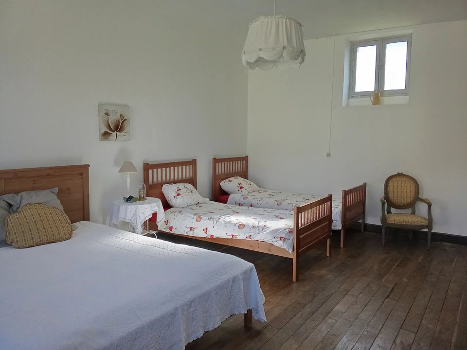 Landsbyhus i Lussac-les-Eglises, Haute-Vienne - foto 3
