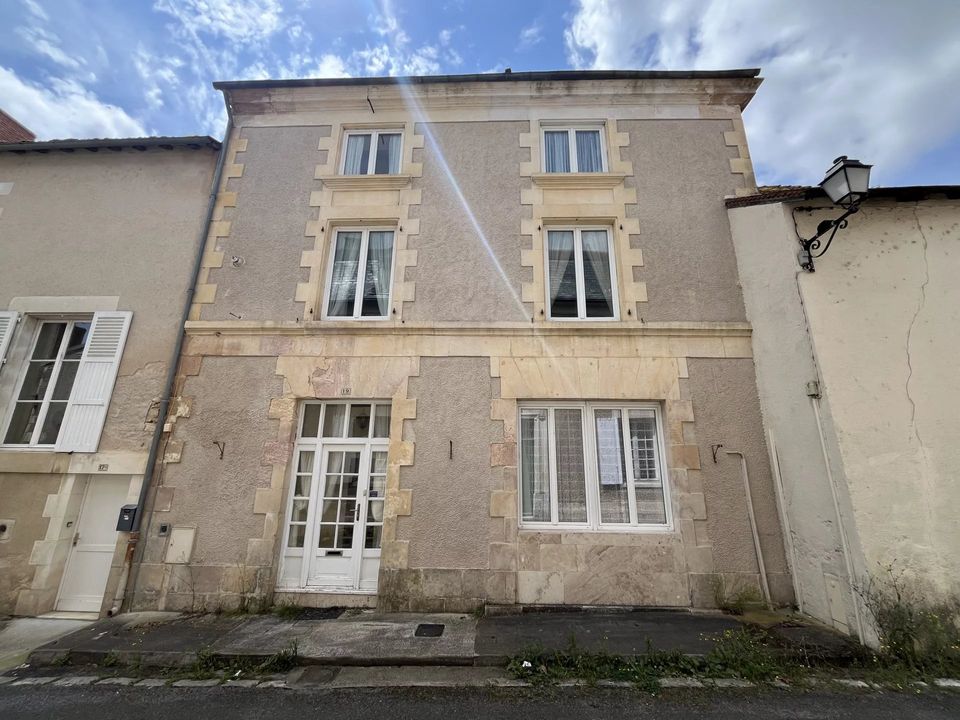 Villa i Saint-Savin, Vienne - foto 1