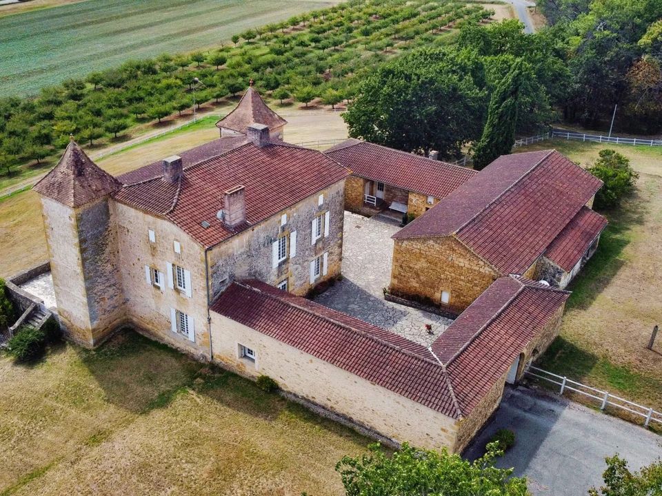 Villa i Monflanquin, Lot-et-Garonne - foto 1