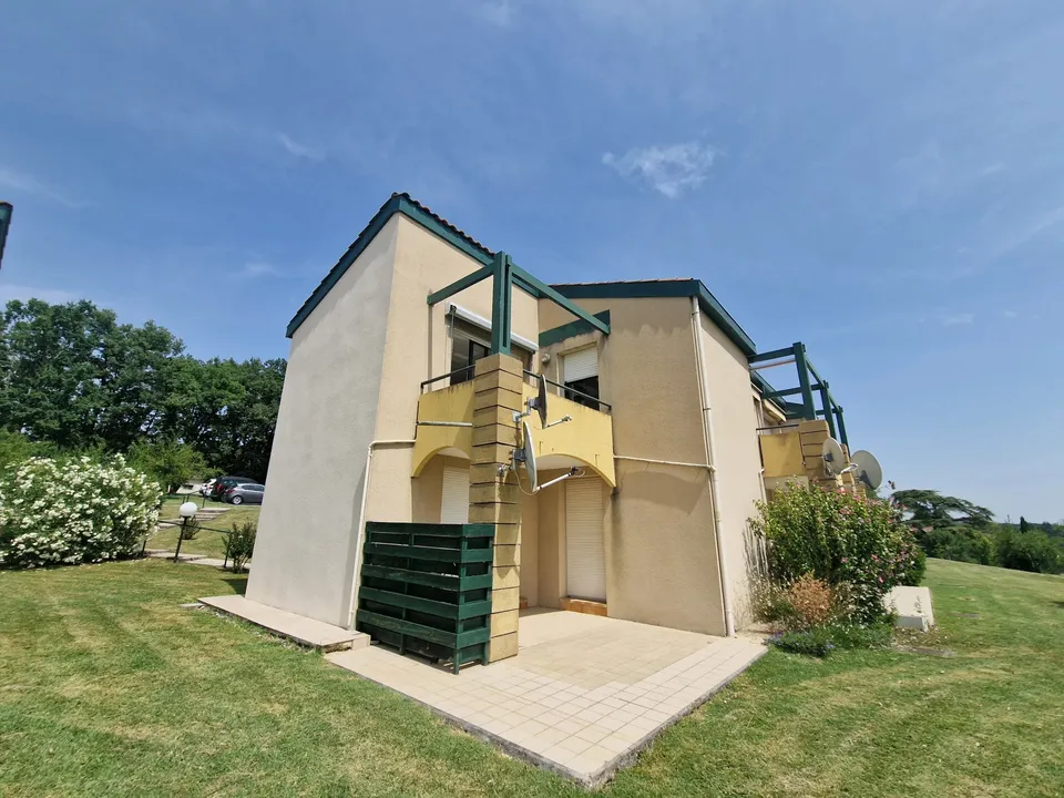 Villa in Castelnaud-de-Gratecambe, Lot-et-Garonne - foto 1