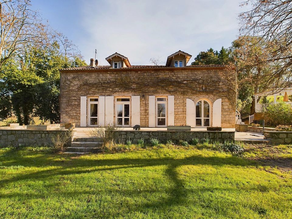 Villa i Villeneuve-sur-Lot, Lot-et-Garonne - foto 1