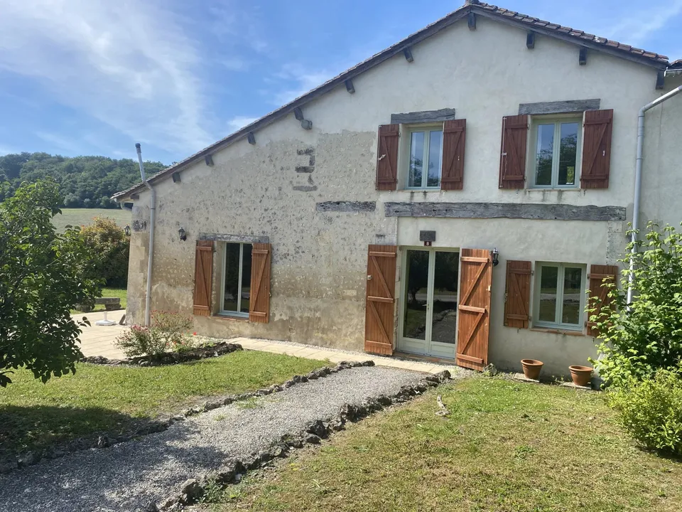 Villa i Montignac-Le-Coq, Charente - foto 1