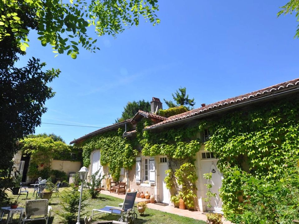 Villa i Aubeterre-sur-Dronne, Charente - foto 1