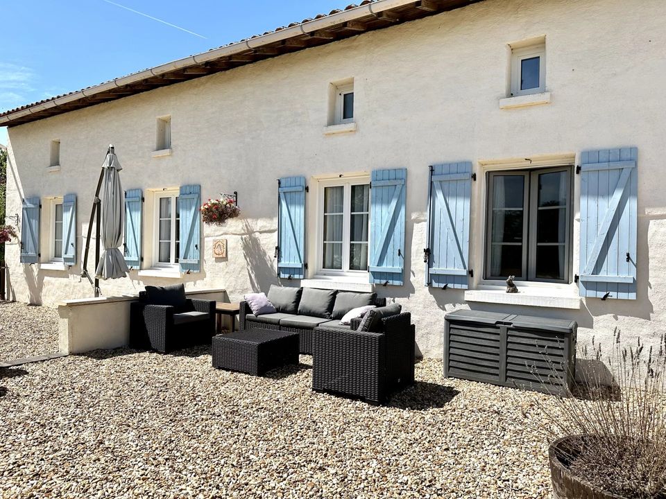 Villa i Bonnes, Charente - foto 2