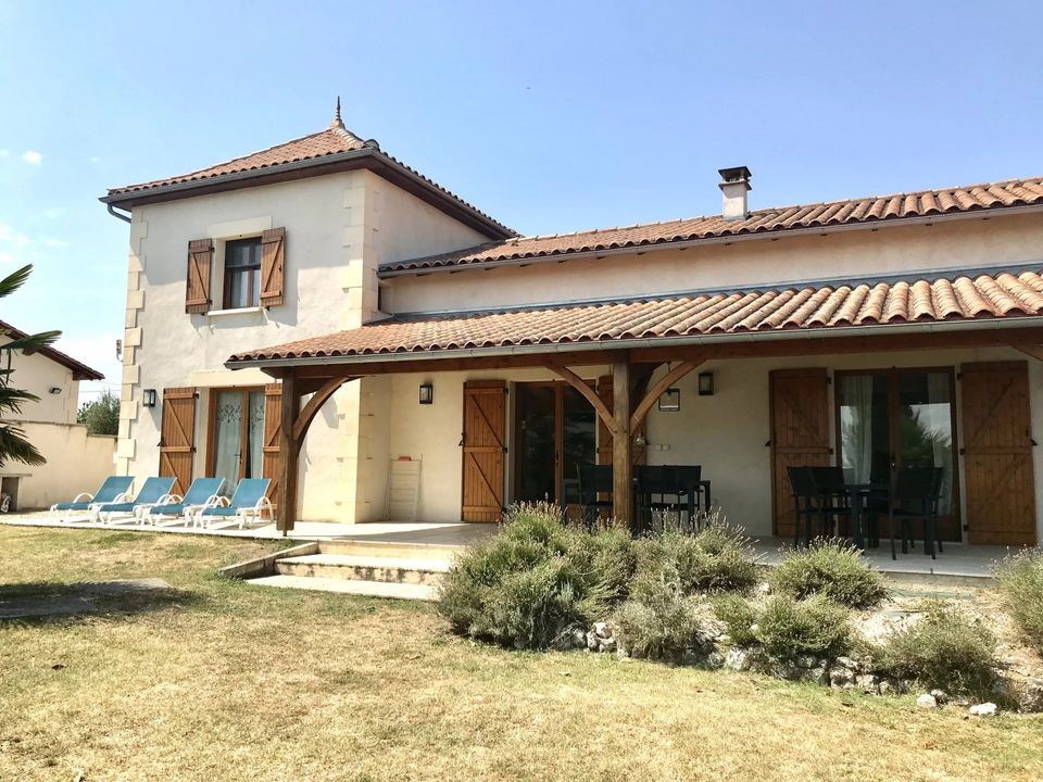 Villa i Aubeterre-sur-Dronne, Charente - foto 1