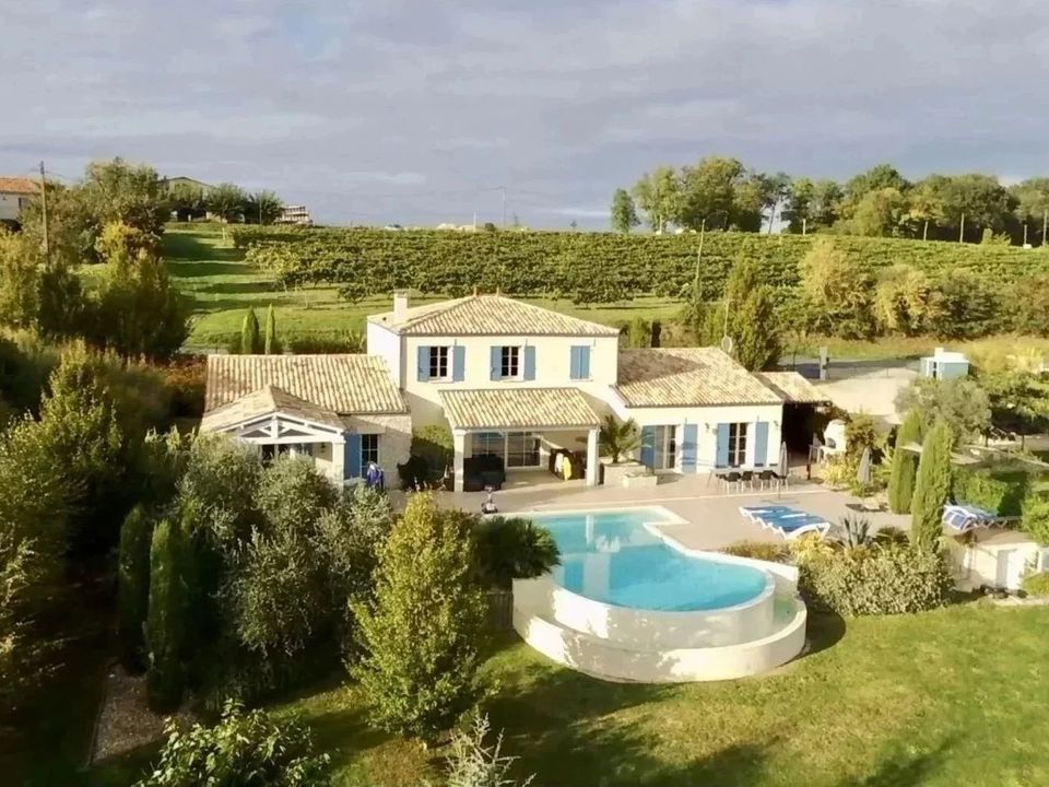 Landsbyhus i Jarnac-Champagne, Charente-Maritime - foto 1