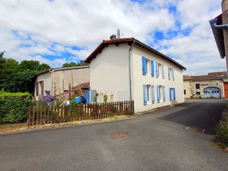 Villa i Saint-Genis-De-Saintonge, Charente-Maritime - foto 1