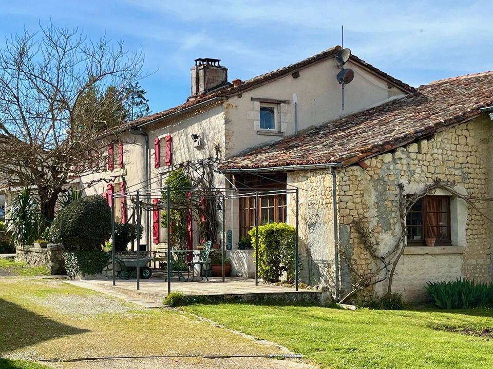 Landsbyhus i Poullignac, Charente - bilde 1