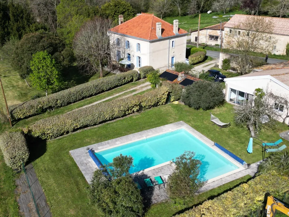 Villa i Mirambeau, Charente-Maritime - foto 3