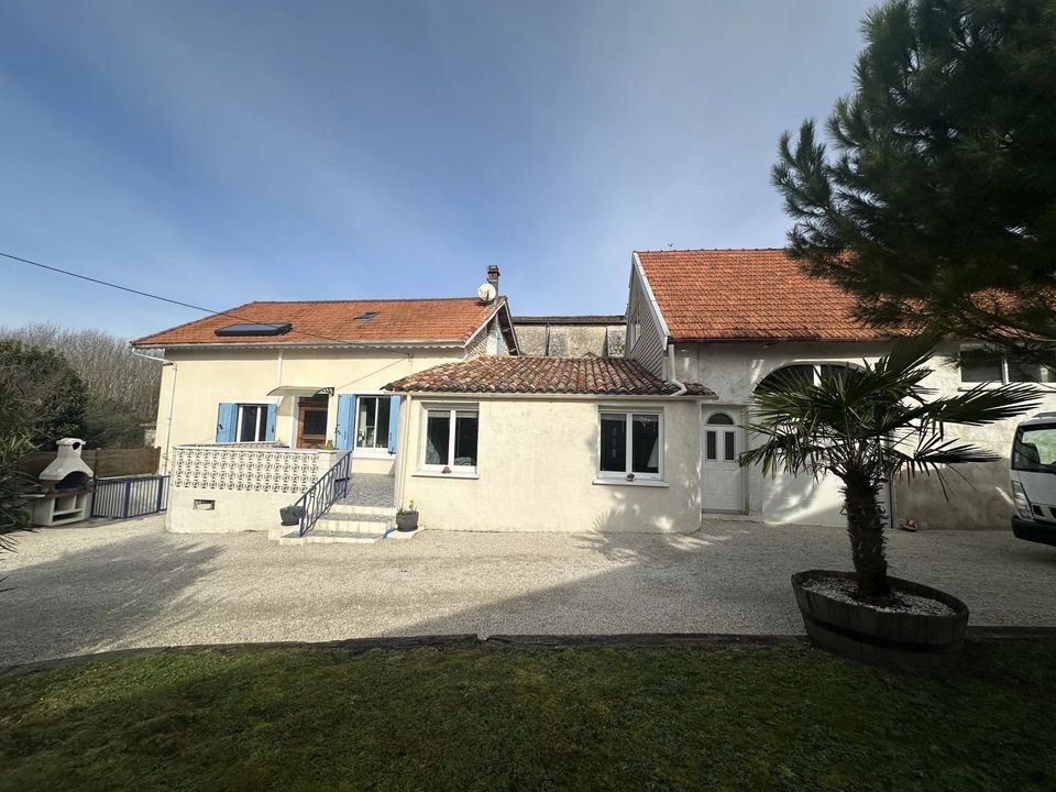 Villa i Saint-Bonnet, Charente - foto 1