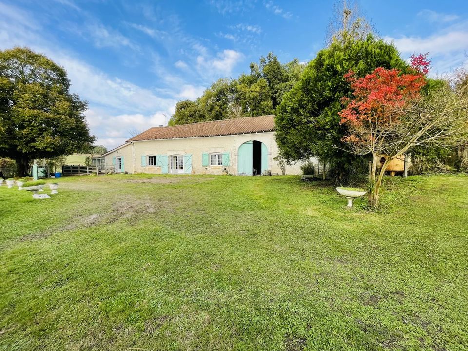 Villa i Brie-sous-Barbezieux, Charente - bilde 1