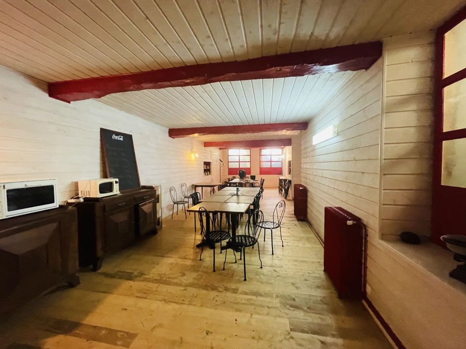 Erhvervsejendom i Barbezieux-Saint-Hilaire, Charente - foto 4