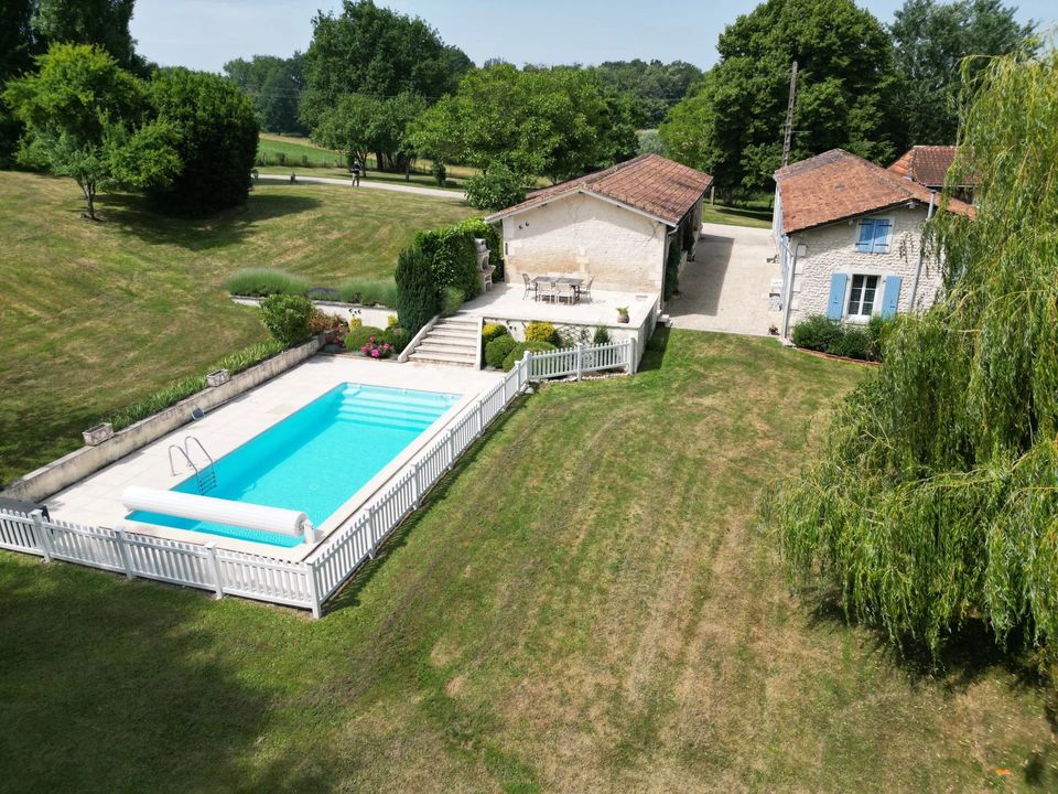 Villa i Montmoreau-Saint-Cybard, Charente - foto 1