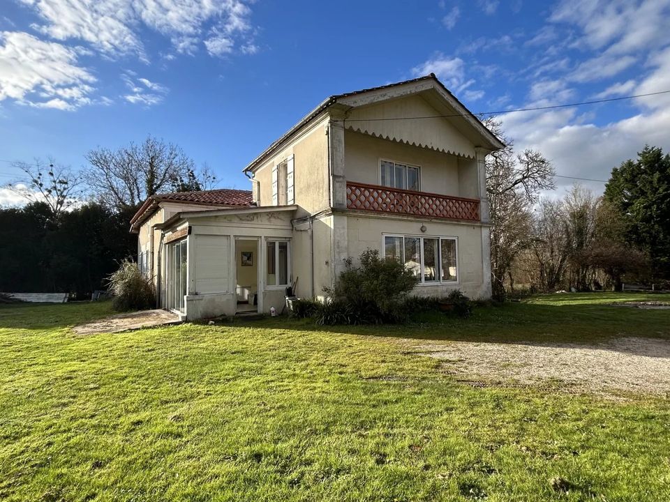 Villa in Reignac, Charente - photo 1