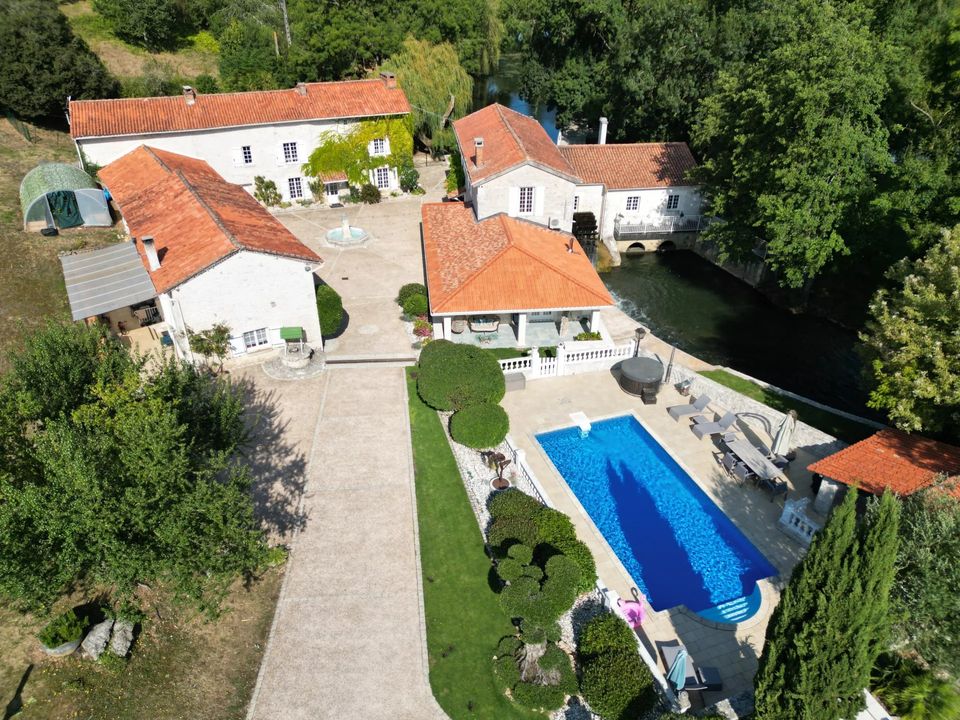Villa i Verteuil-sur-Charente, Charente - bilde 1