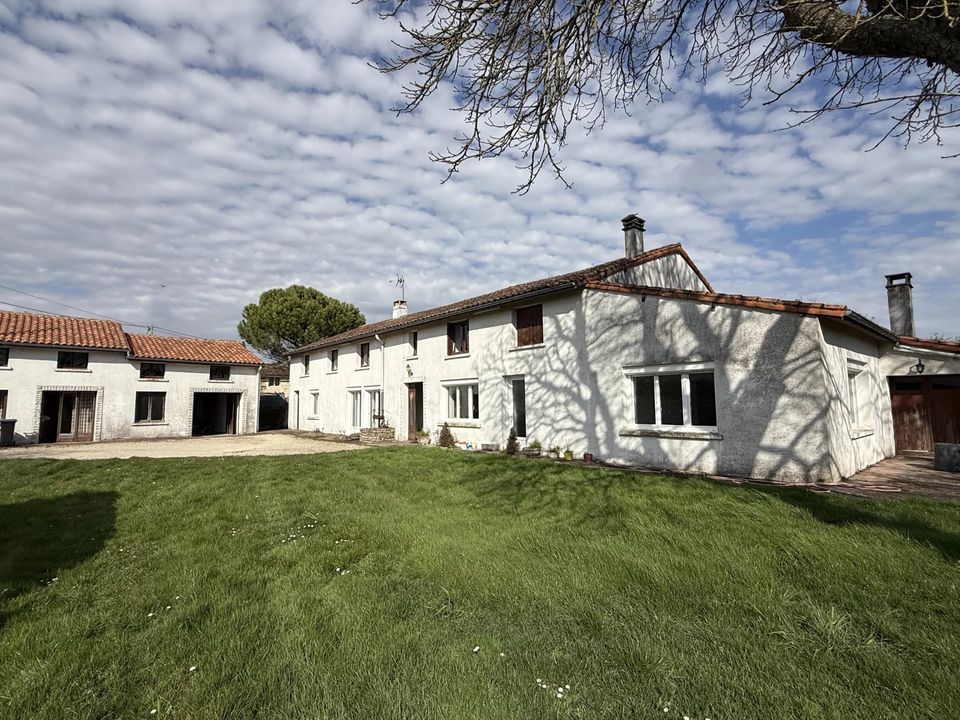 Villa i La Faye, Charente - foto 1