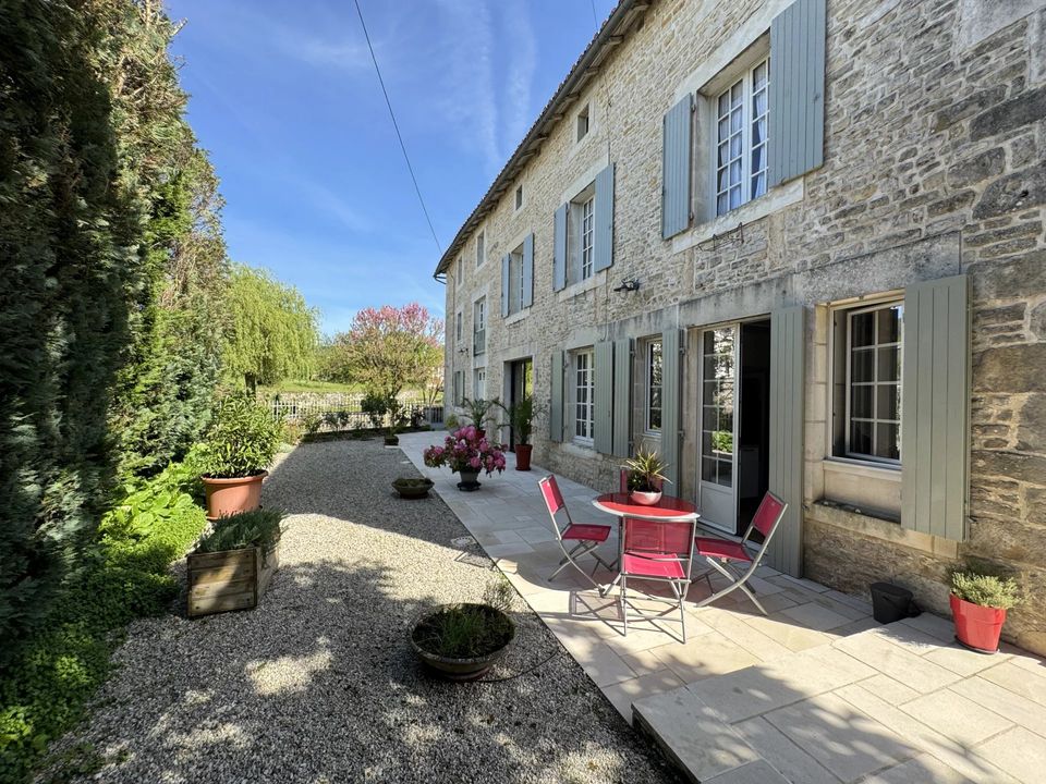 Villa i Lizant, Vienne - foto 4