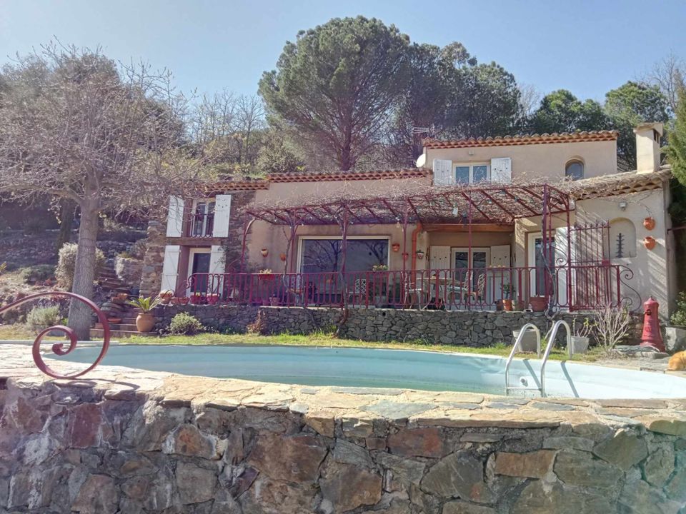 Villa i Arles-sur-Tech, Pyrenees-Orientales - foto 1