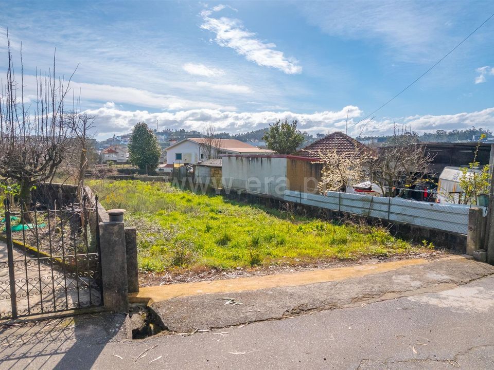 Helårsgrund i Pacos de Ferreira, Porto - foto 2