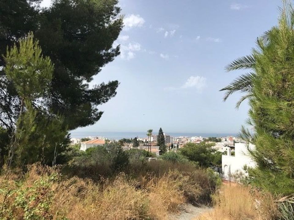 Helårsgrund i Nerja, Malaga - foto 1