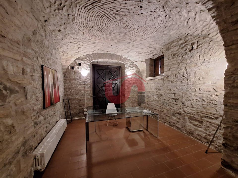 Erhvervsejendom i Benevento, Benevento - foto 2