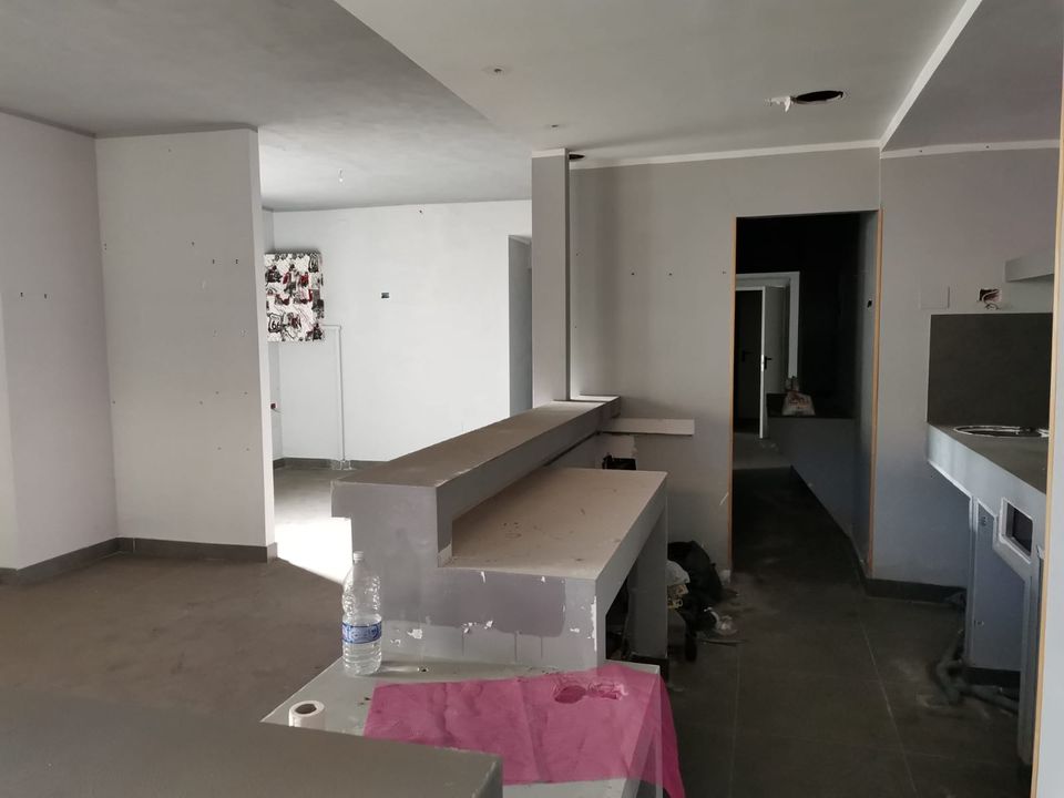 Commercial property in Benevento, Benevento - photo 1