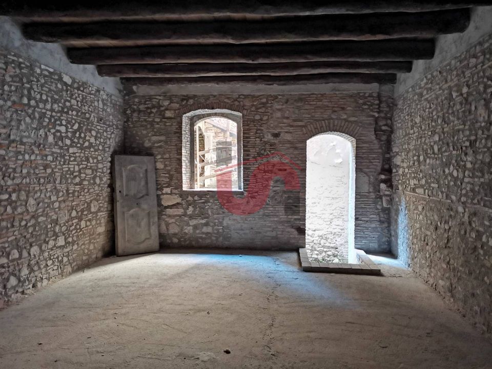 Erhvervsejendom i Benevento, Benevento - foto 1