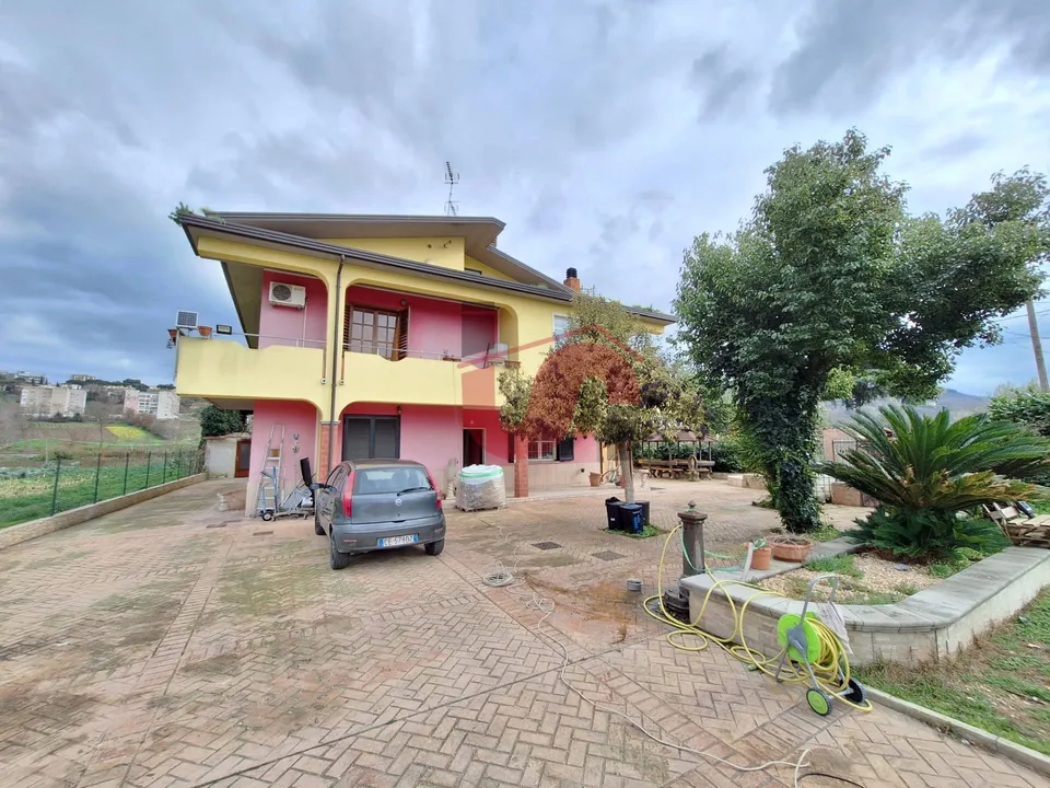 Villa a Benevento, Benevento - foto 1