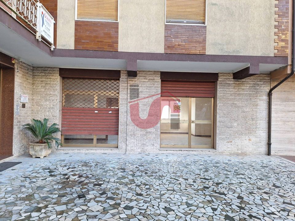 Erhvervsejendom i Benevento, Benevento - foto 2