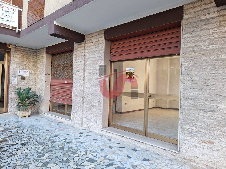 Erhvervsejendom i Benevento, Benevento - foto 3