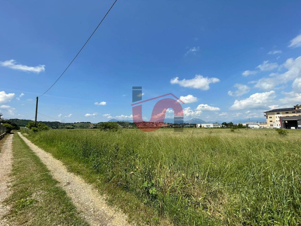 Helårsgrund i Benevento, Benevento - foto 1