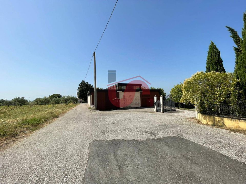 Erhvervsejendom i Pietrelcina, Benevento - foto 3