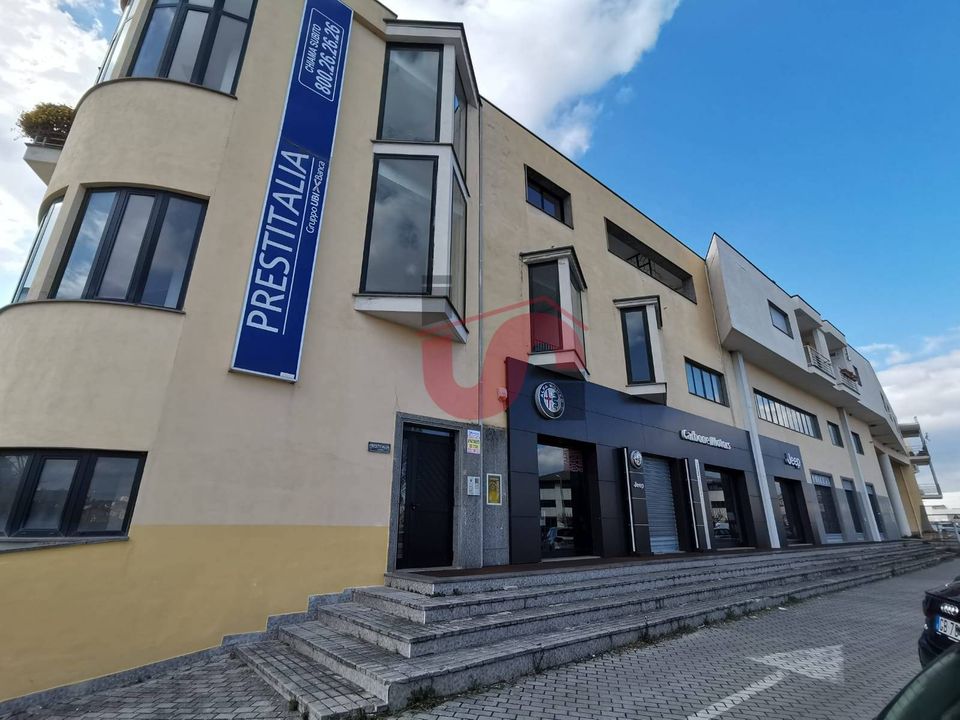 Erhvervsejendom i Benevento, Benevento - foto 1