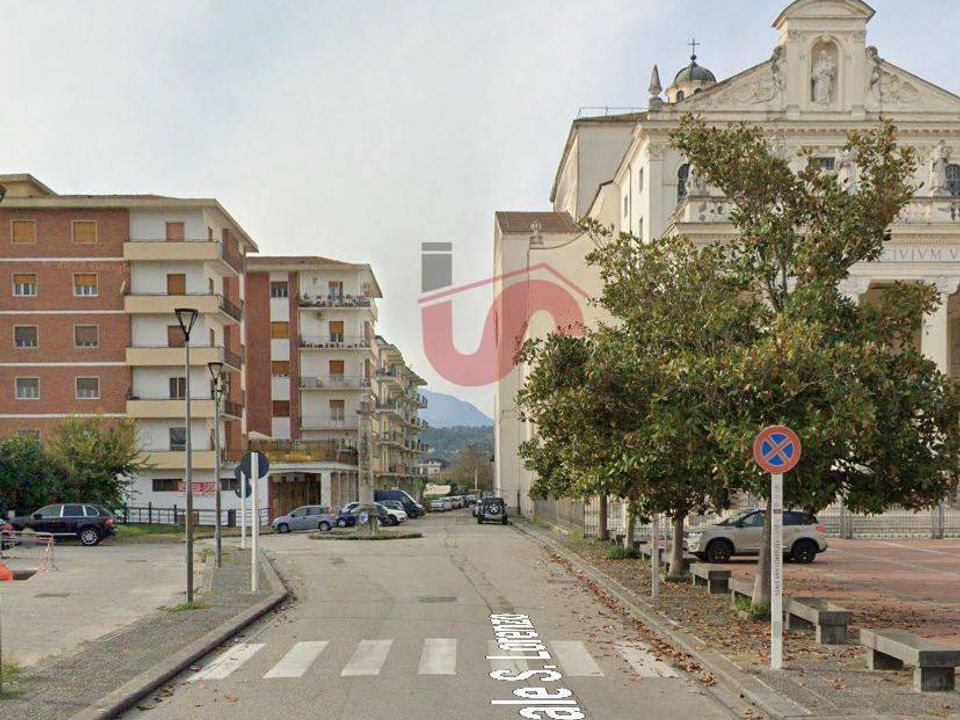 Erhvervsejendom i Benevento, Benevento - foto 1