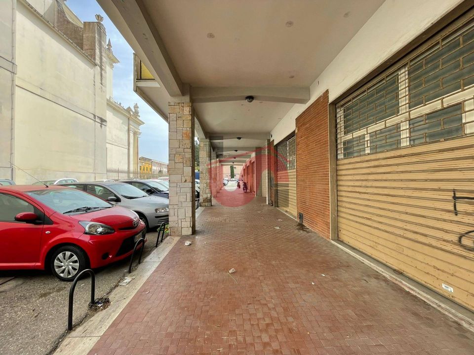 Erhvervsejendom i Benevento, Benevento - foto 2
