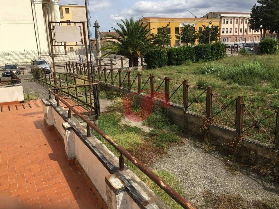 Erhvervsejendom i Benevento, Benevento - foto 5