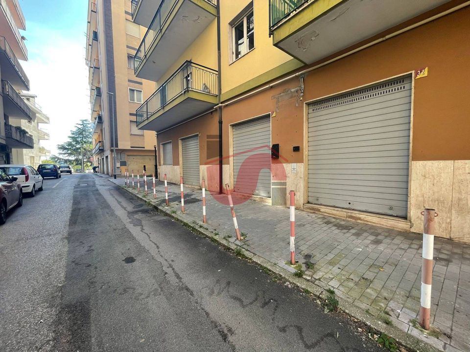 Erhvervsejendom i Benevento, Benevento - foto 2