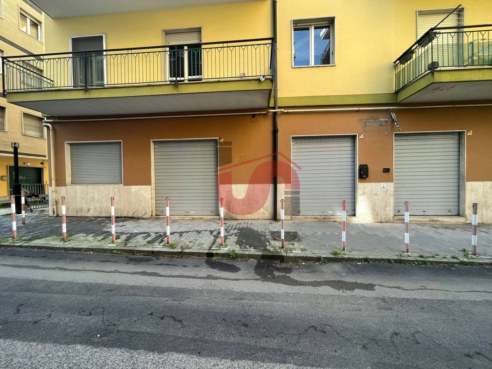 Erhvervsejendom i Benevento, Benevento - foto 3