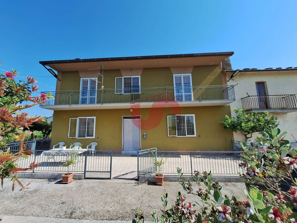 Villa in Benevento, Benevento - foto 1