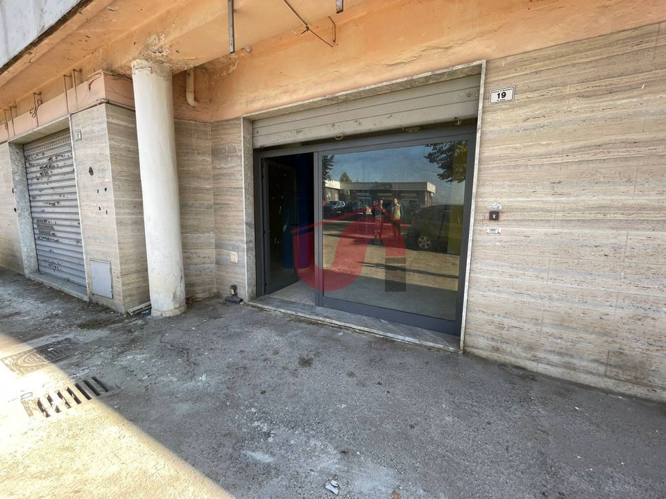 Erhvervsejendom i Benevento, Benevento - foto 4