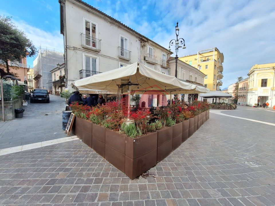 Erhvervsejendom i Benevento, Benevento - foto 1